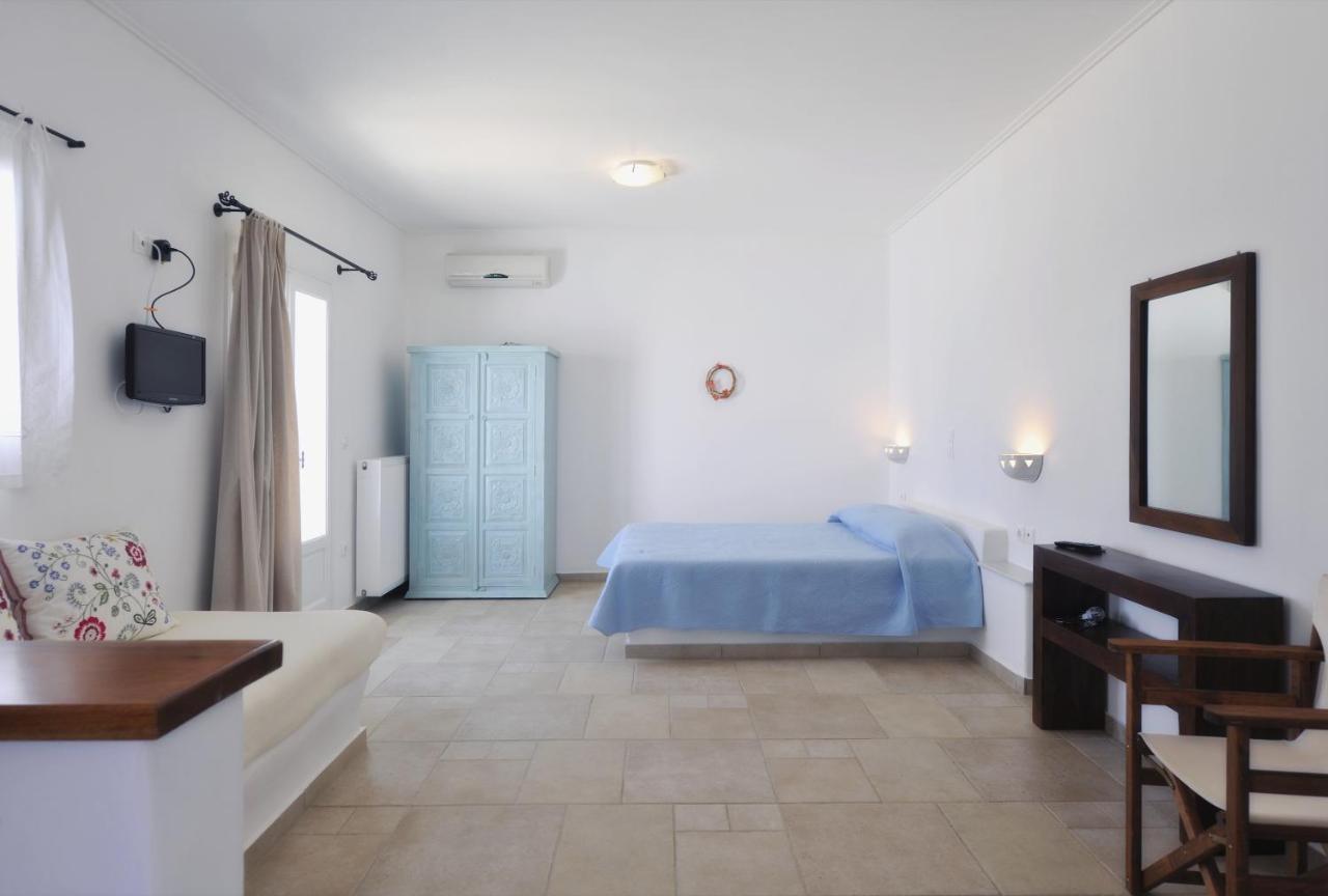 Degaetas Antiparos Town